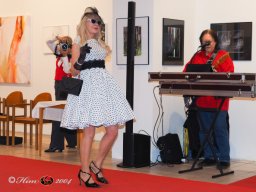 Fashion Show in der Contemplor Galerie Wien am 14. 03. 2024